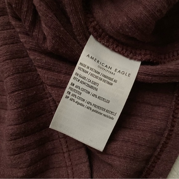 AEO Ribbed Button Down Crop Top - Picture 7 of 9